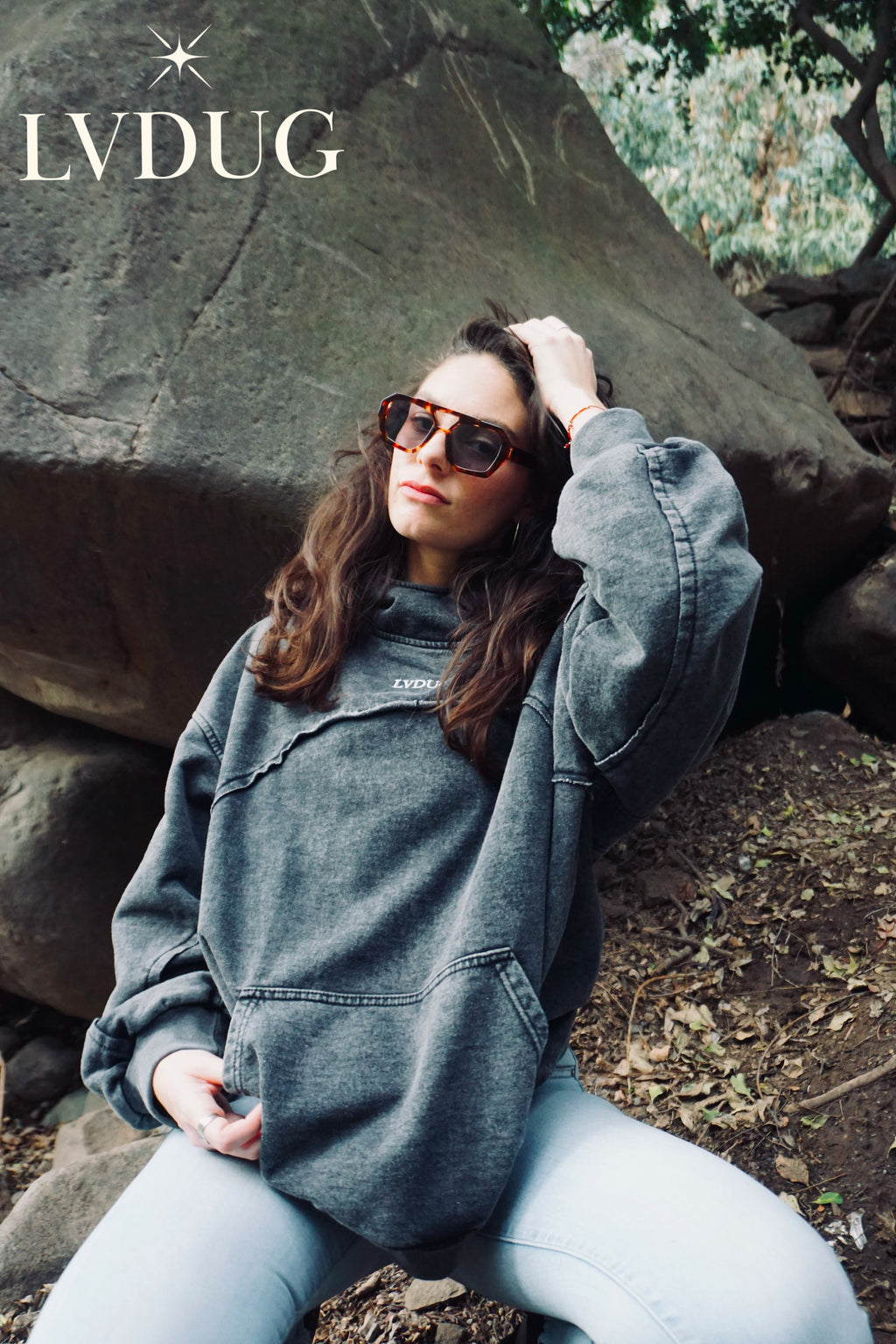Poleron Heavyweight Hoodie Neck Gris| LΛDUG®