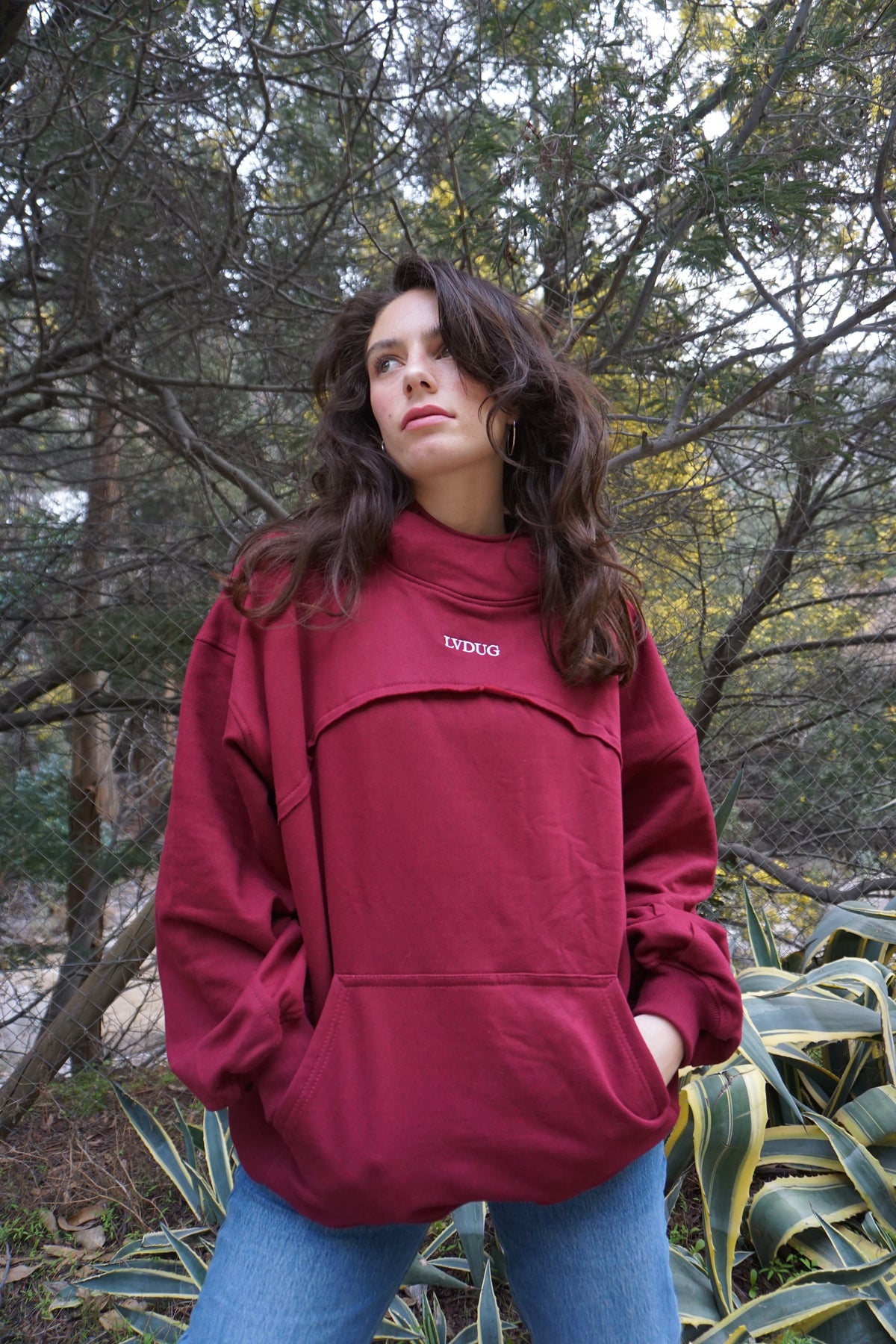 Polerón Oversize Heavyweight Burdeo con Cuello | LΛDUG®